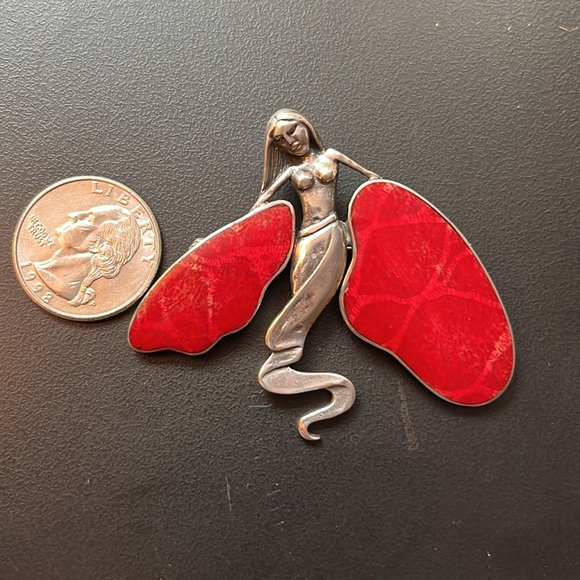 Sterling silver winged mermaid 2.5” by 2.25” brooch or pendant - Picture 11 of 11